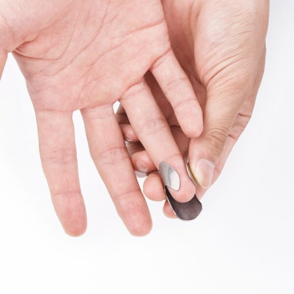 4 stks / set Verstelbare Rvs Vinger Hand Guard Vingerbeschermer Mes Slice Chop Veilig Koken Gereedschap - Afbeelding 4