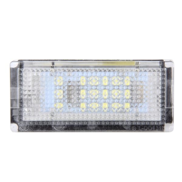 2 STUKS Kentekenverlichting met 18 SMD-3528 Lampen voor BMW E46 4D 1998-2003, 2W 120LM, 6000K, DC12V (Wit Licht) - Afbeelding 4